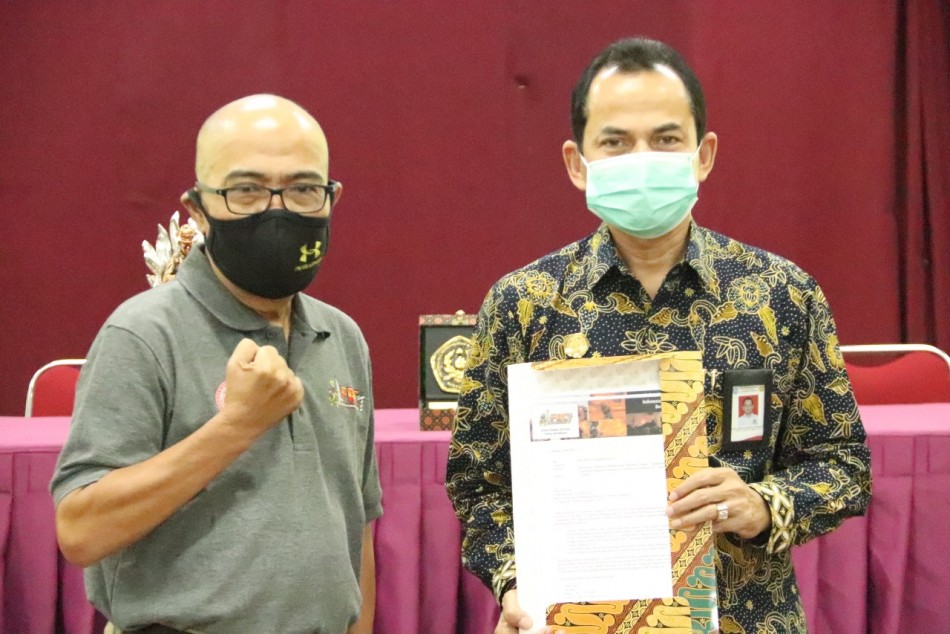 Penyerahan surat penunjukkan UPN "Veteran" Yogyakarta