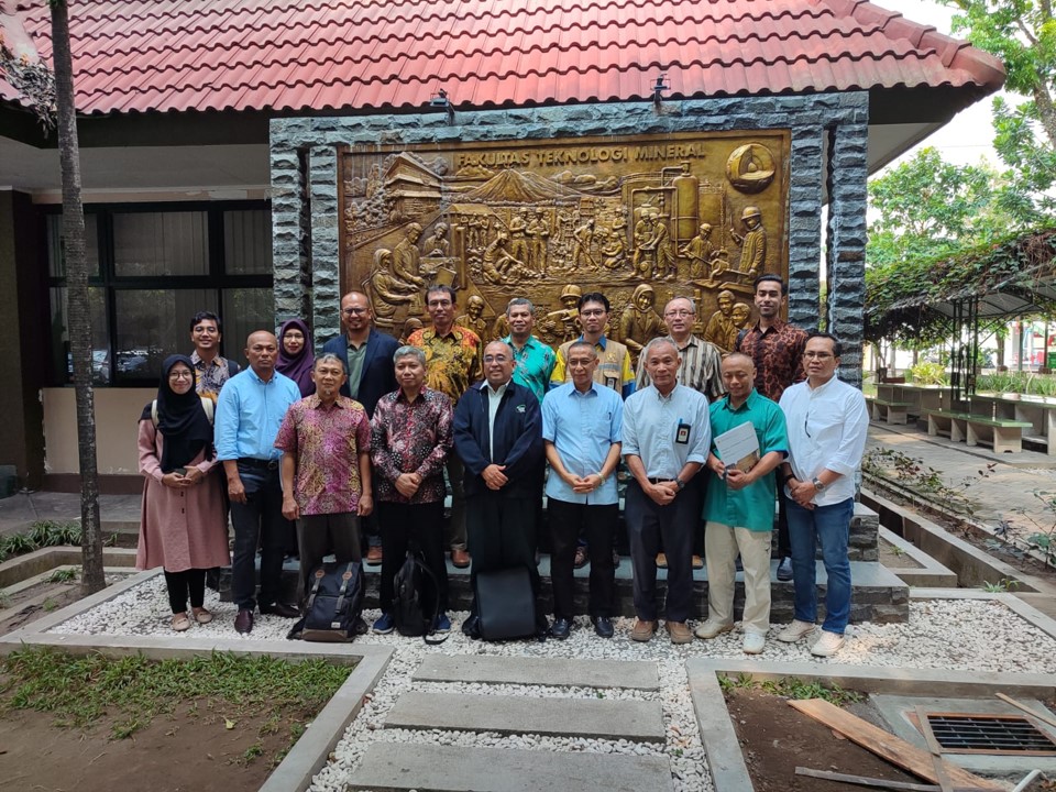 Kunjungan DATO’ IR. TS. DR. BADHRULHISHAM BIN ABDUL AZIZ, F.A.Sc dan team dari Nadibumi International