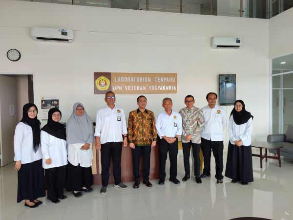 KUNJUNGAN KEPALA PUSAT SURVEY GEOLOGI BADAN GEOLOGI 